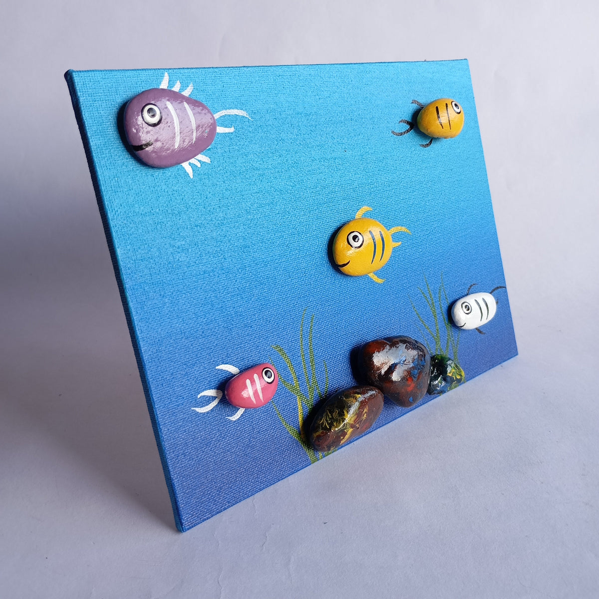 Aquarium Pebbles Art | 6 × 8 Inches | 100% Handcrafted
